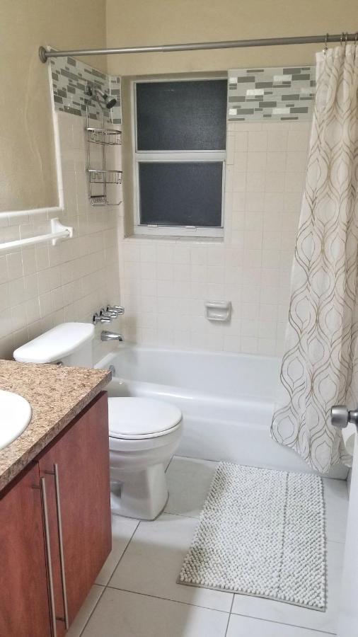 Glam 2 Bedroom Apartment Close To Nsu In Cooper City Екстериор снимка