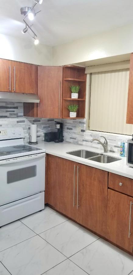 Glam 2 Bedroom Apartment Close To Nsu In Cooper City Екстериор снимка
